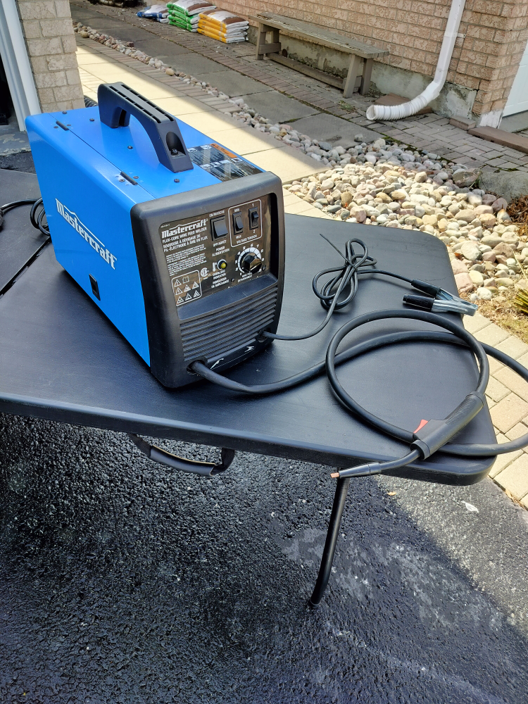 MasterCraft 120V Flux Core Welder - photo 2