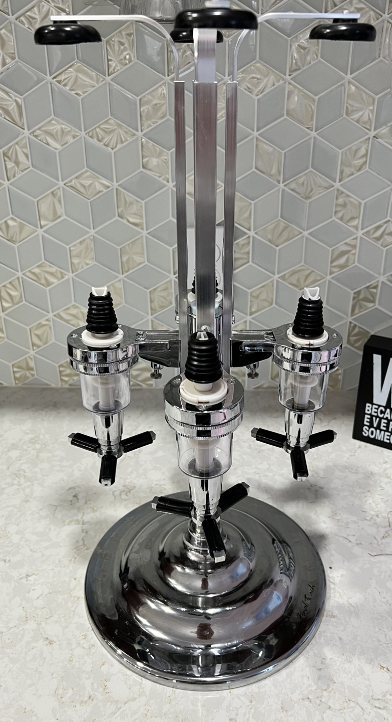 #freecycle - 4 Bottle LED Illuminated Rotating Liquor Dispenser
