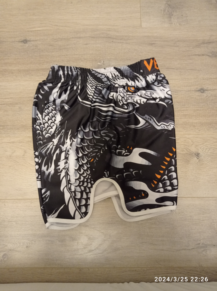 Venum Kikboksing, Muay thai shorts Size S - photo 3
