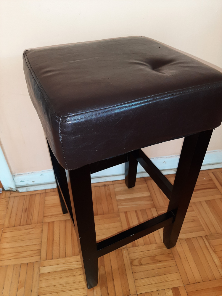 2 Bar Stools