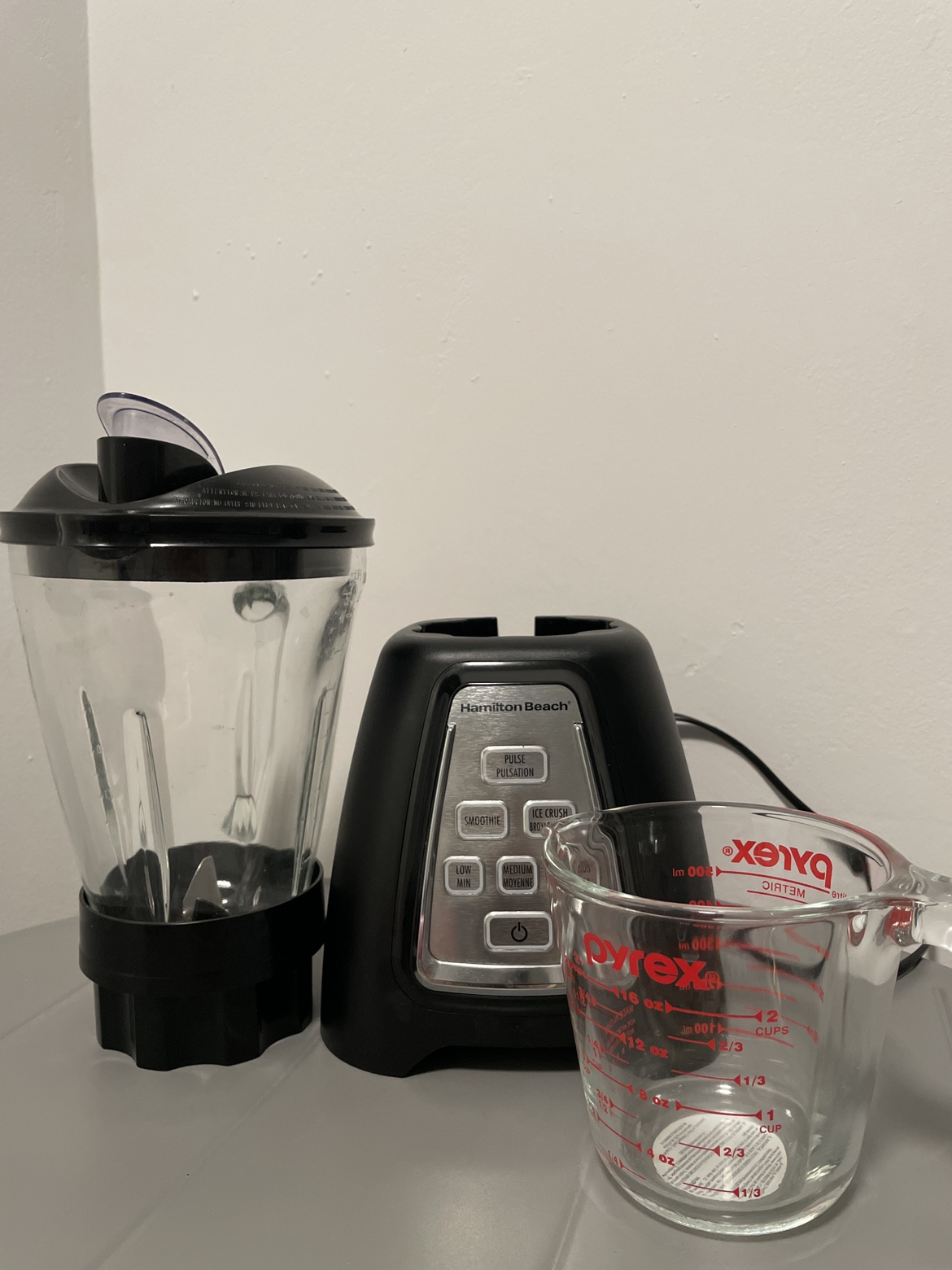 Hamilton Beach Multiblend Blender and measuring 2 cups thumbnail