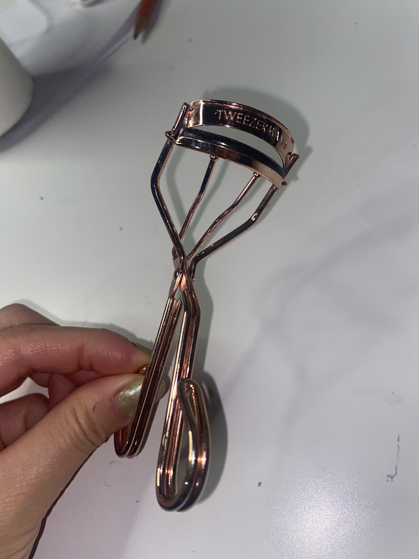TWEEZERMAN LASH CURLER #freecycle