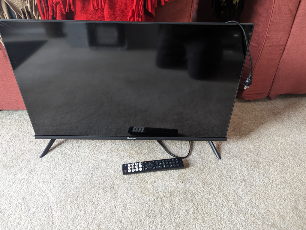 Hisense 32" Class - A4KV Series - 720P HD LED LCD Smart TV - photo 2
