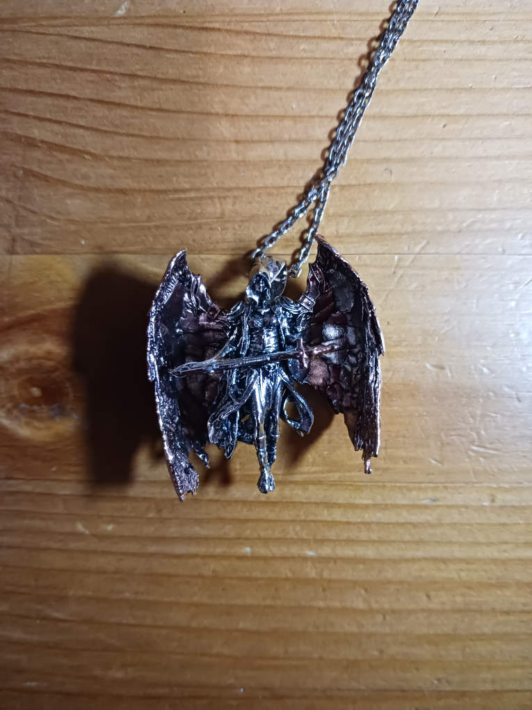 Pendant with Original sketch all together image indicator(2)