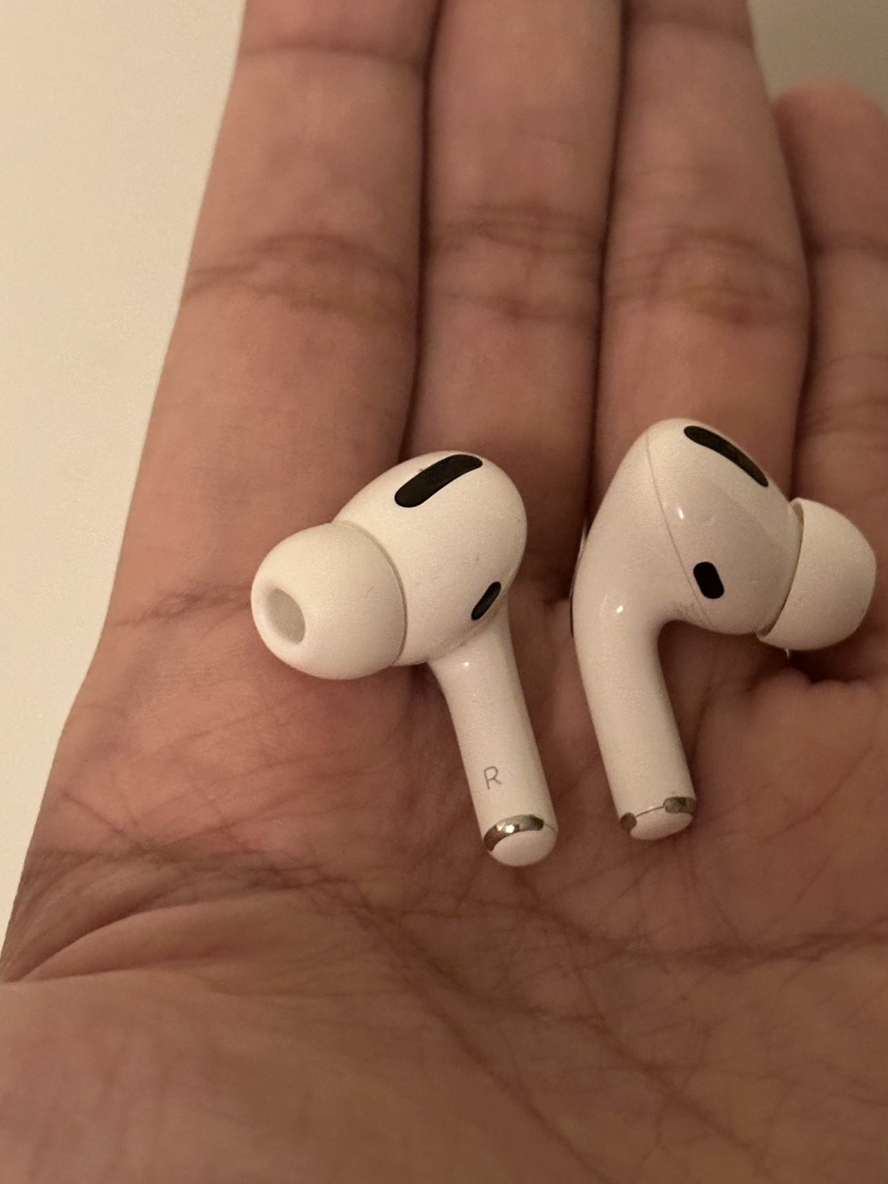 Airpod pro unit left and right - photo 4