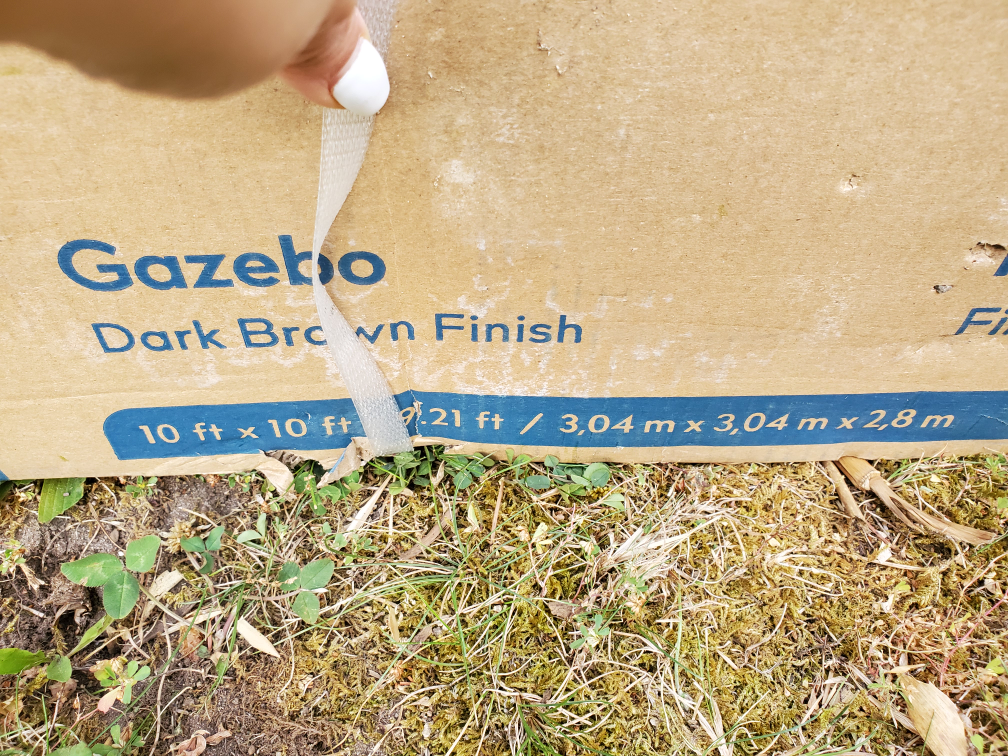 Moving out sale! Very nice and brand new Gazeebo - photo 4