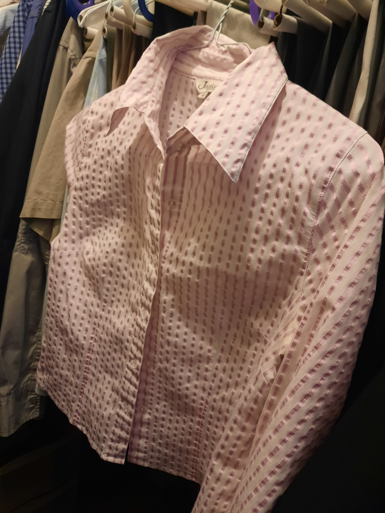 Small dress shirt - no need for iron