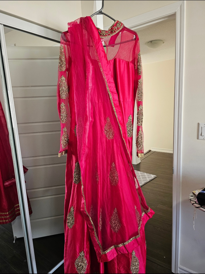 Pink designer suit - very rarely used - photo 2