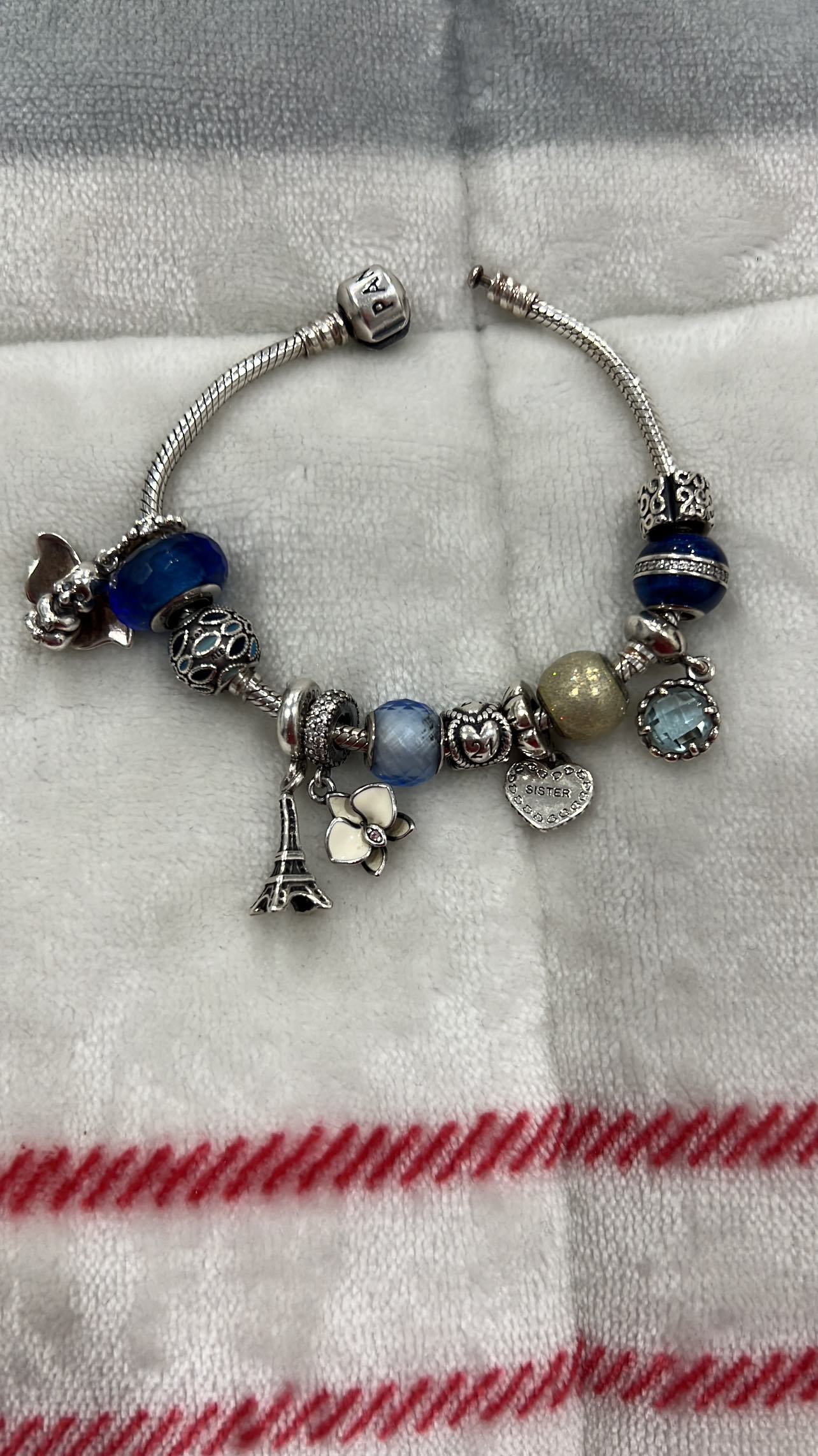 ✨Pandora Bracelet with 13 charms - Authentic and good condition✨ thumbnail