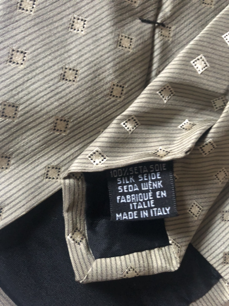 Hugo Boss 100% silk men’s tie made in Italy image indicator(3)
