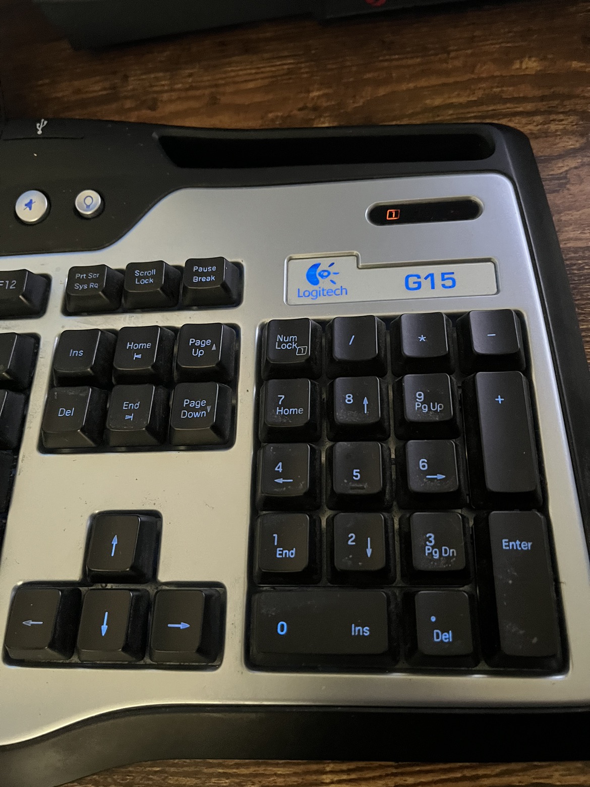 Logitech G15 Wired Gaming Keyboard image indicator(4)