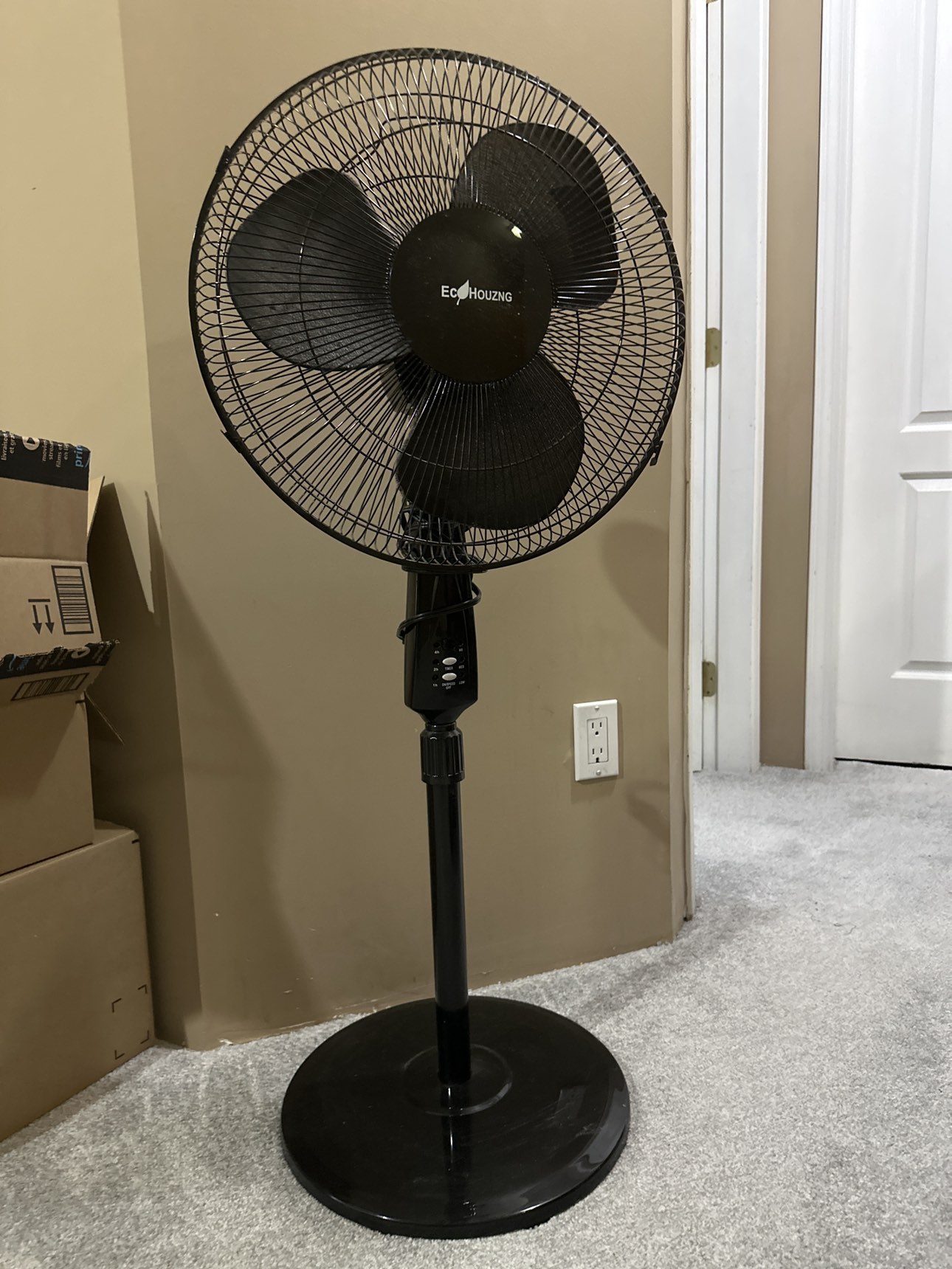 Adjustable pedestal fan