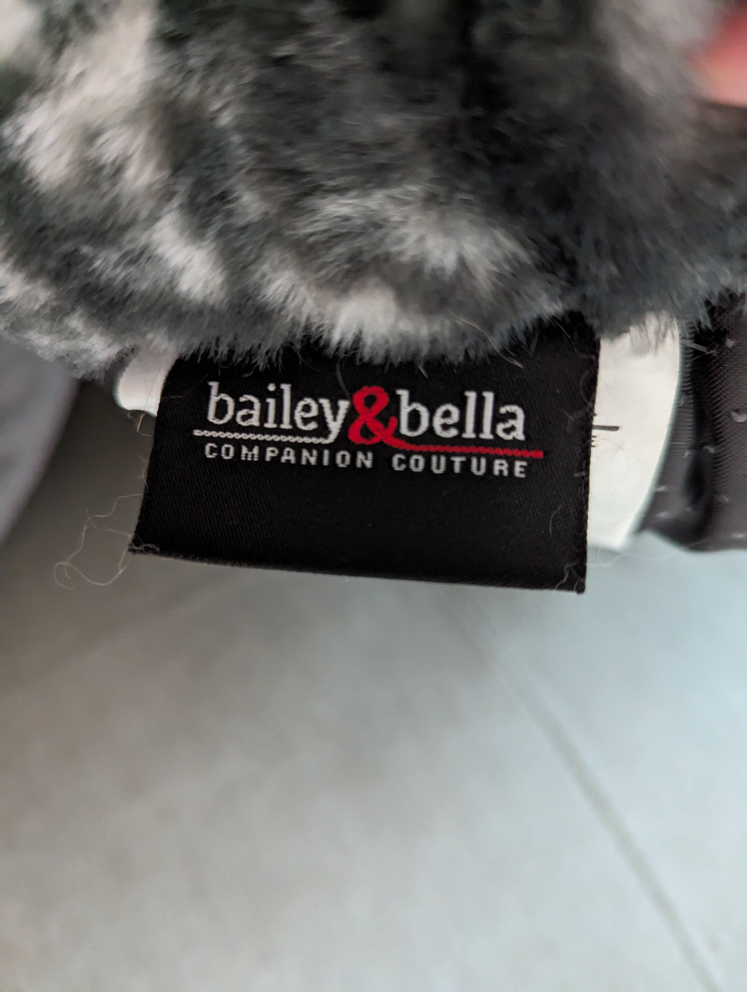 Bailey & Bella Soft Tent Pet Bed image indicator(2)