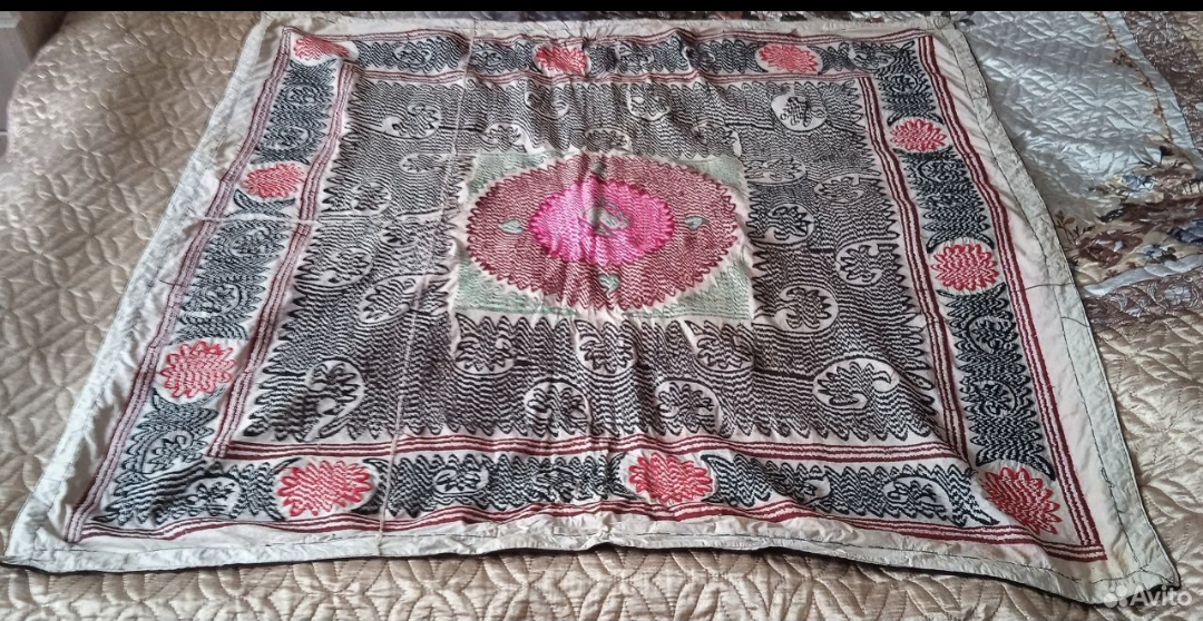 hands made Embroidery 19 century image indicator(2)