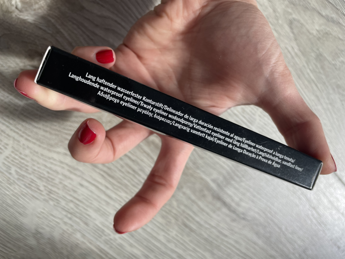 Bobbi Brown eyeliner image indicator(3)