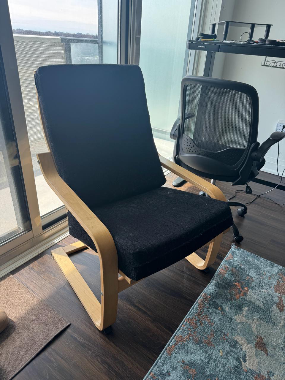 Chair pick up ASAP - photo 2