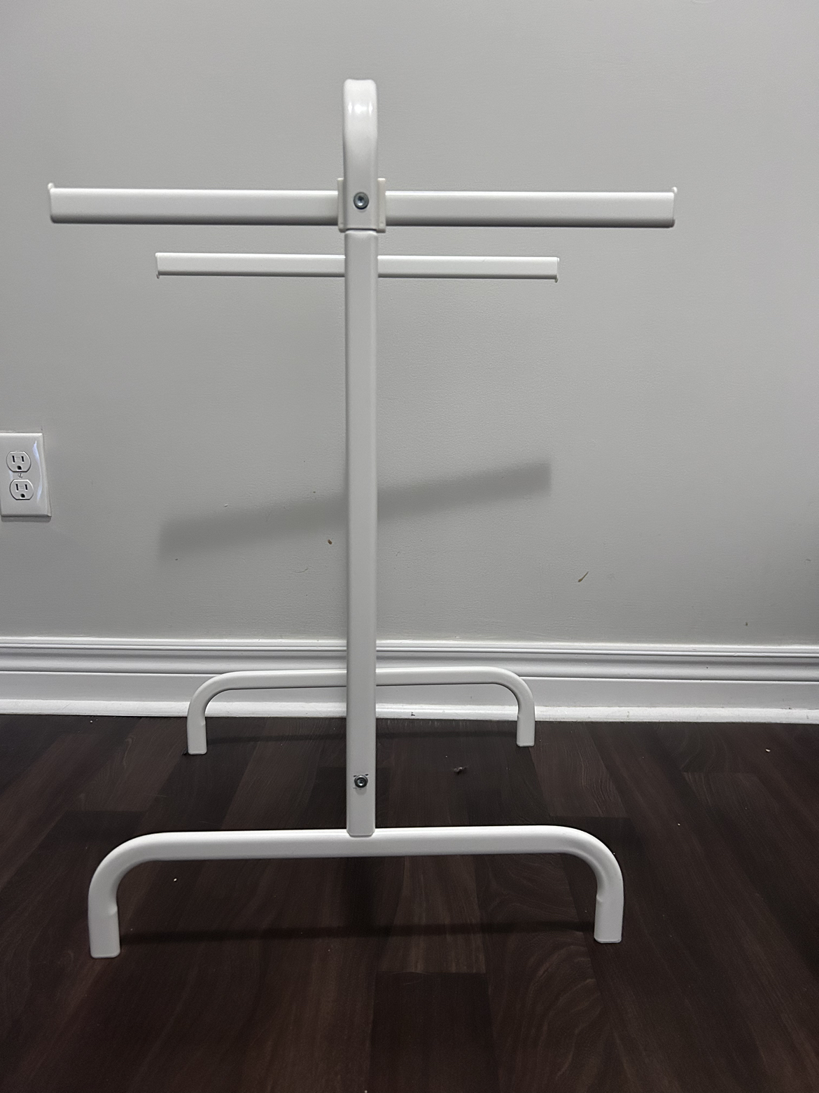 Laundry Hamper Frame | Free | DIY #freecycle image indicator(3)