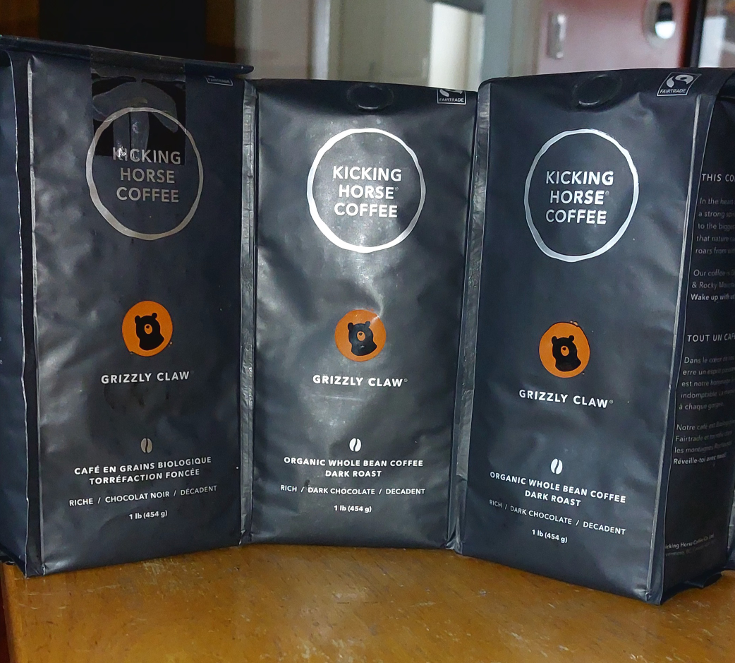 KICKING HORSE "Grizzly Claw" Whole Bean Coffee