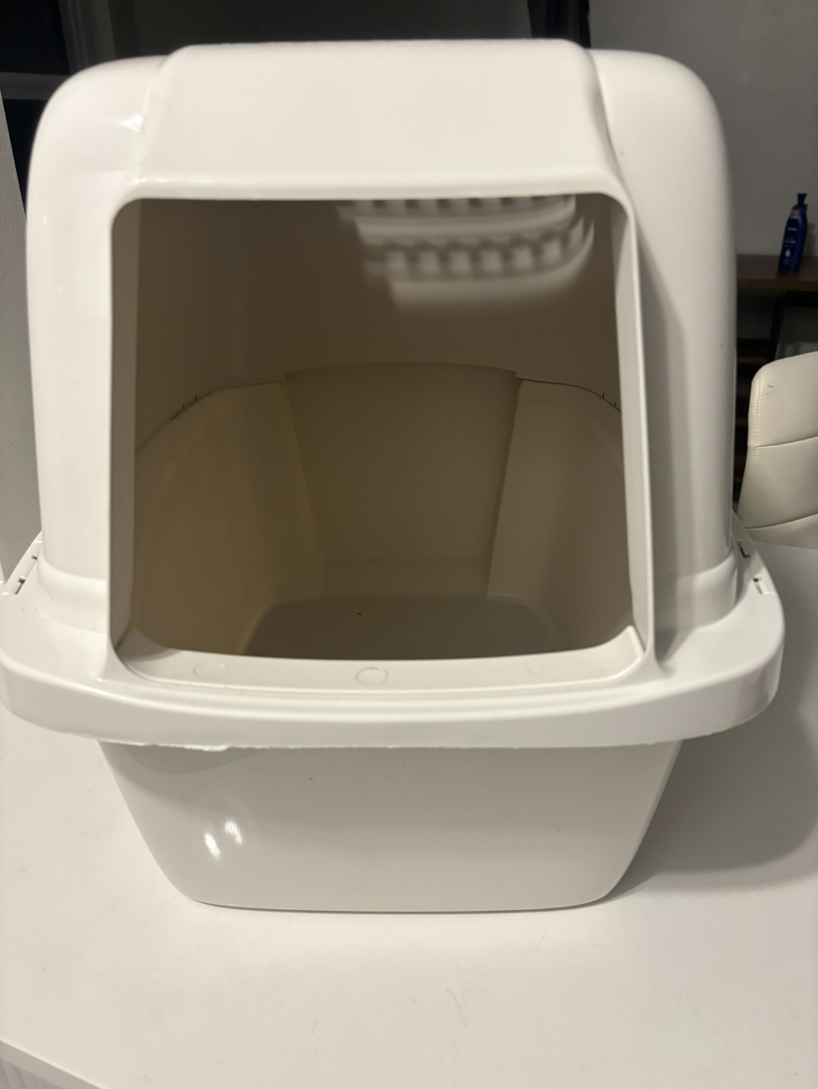 Cat litter box, raised bowl set and hair brush - photo 2