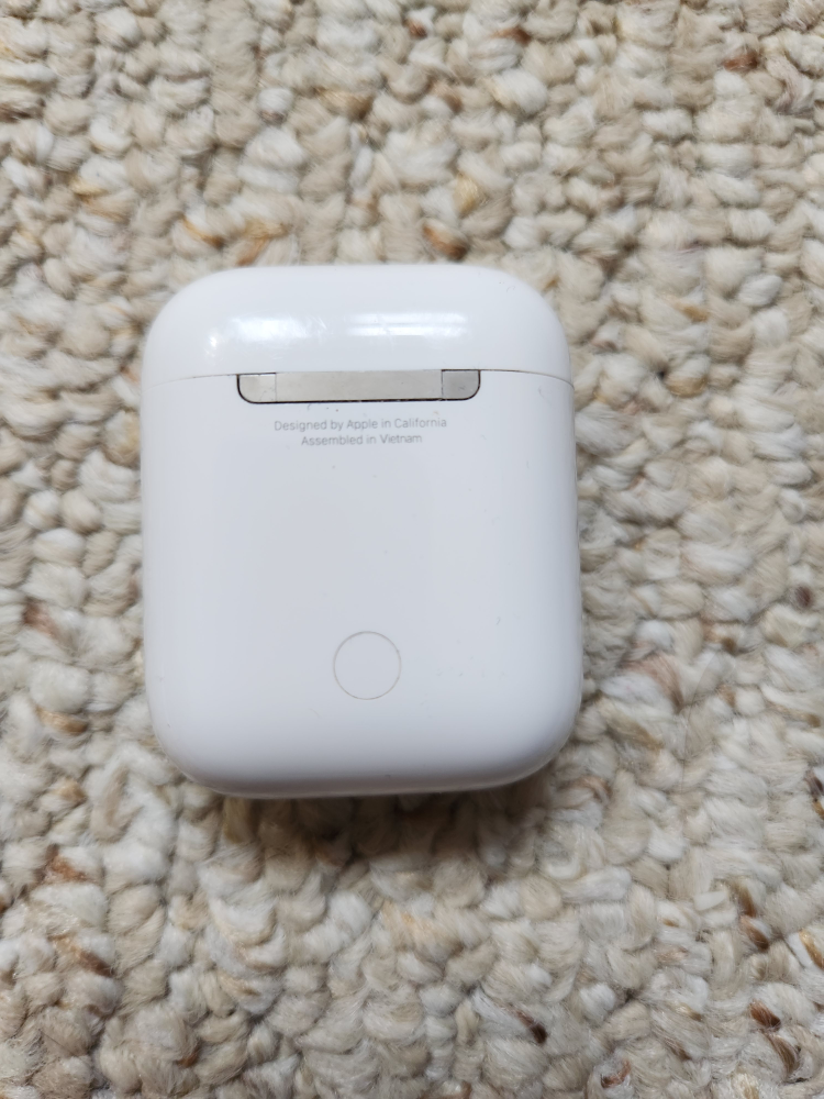 Airpods 2 case only thumbnail