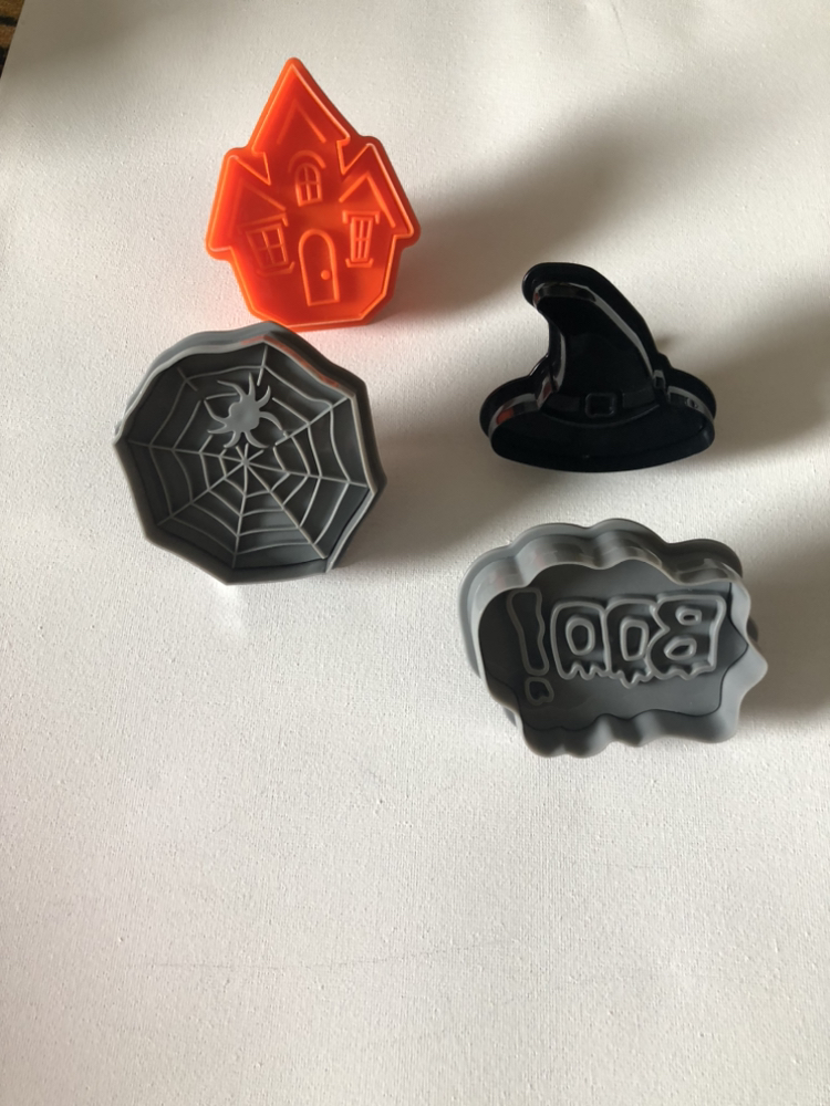 NEW Williams Sonoma Halloween Cookie Cutters - photo 2