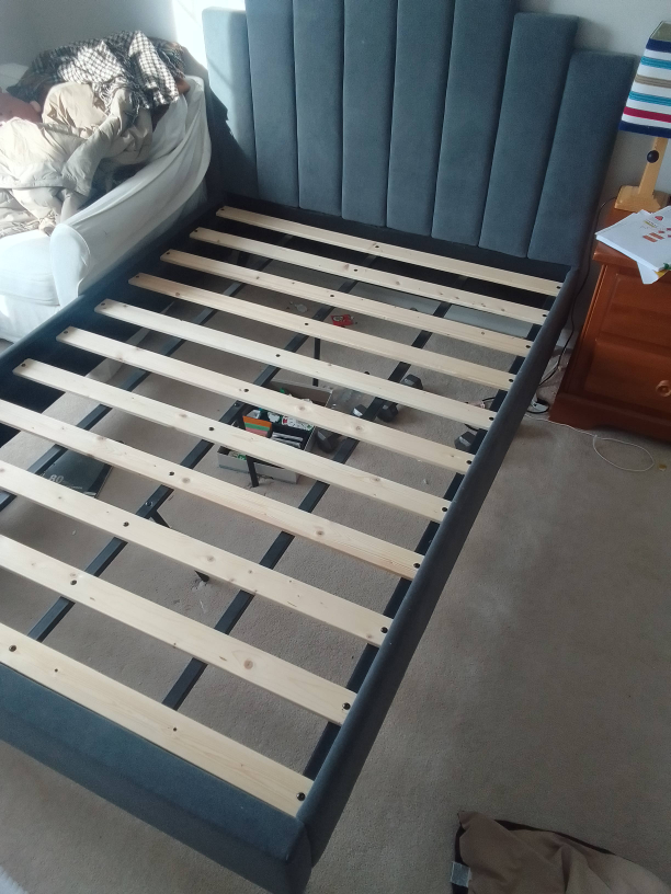 queen size bed frame - photo 2
