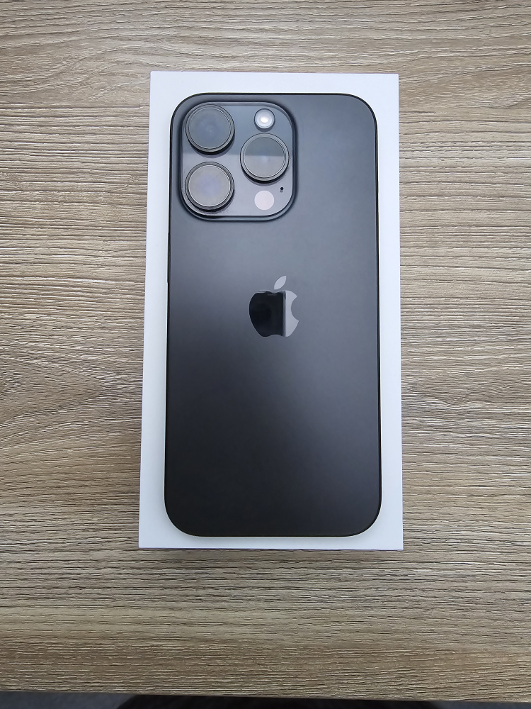 iPhone 15 Pro Black Titanium 256GB- Like Brand New