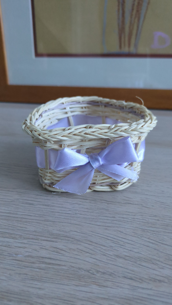 Little Tiny Heart-Shaped Basket Container thumbnail