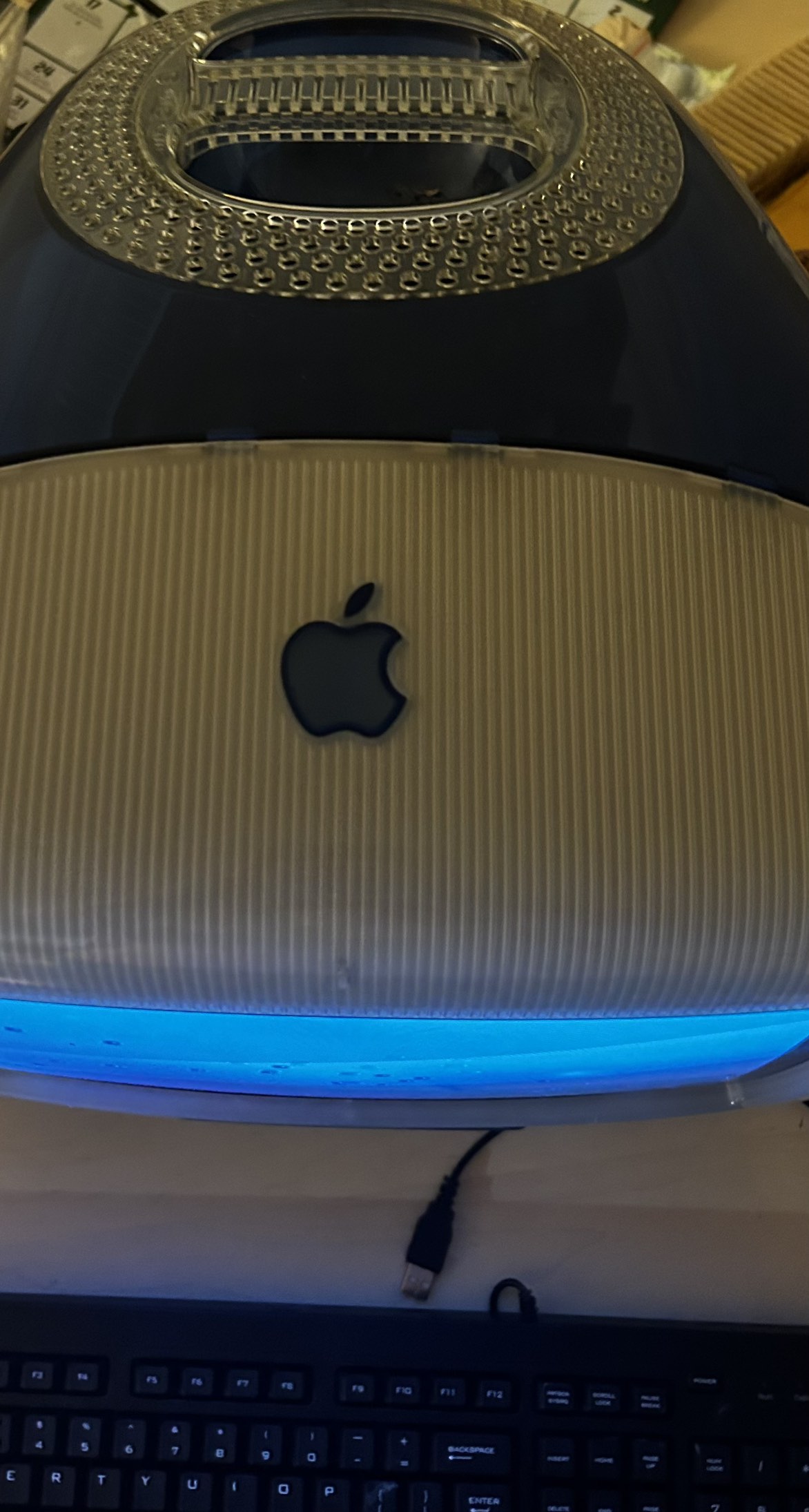 iMac G3 indigo with box (AS IS) image indicator(2)