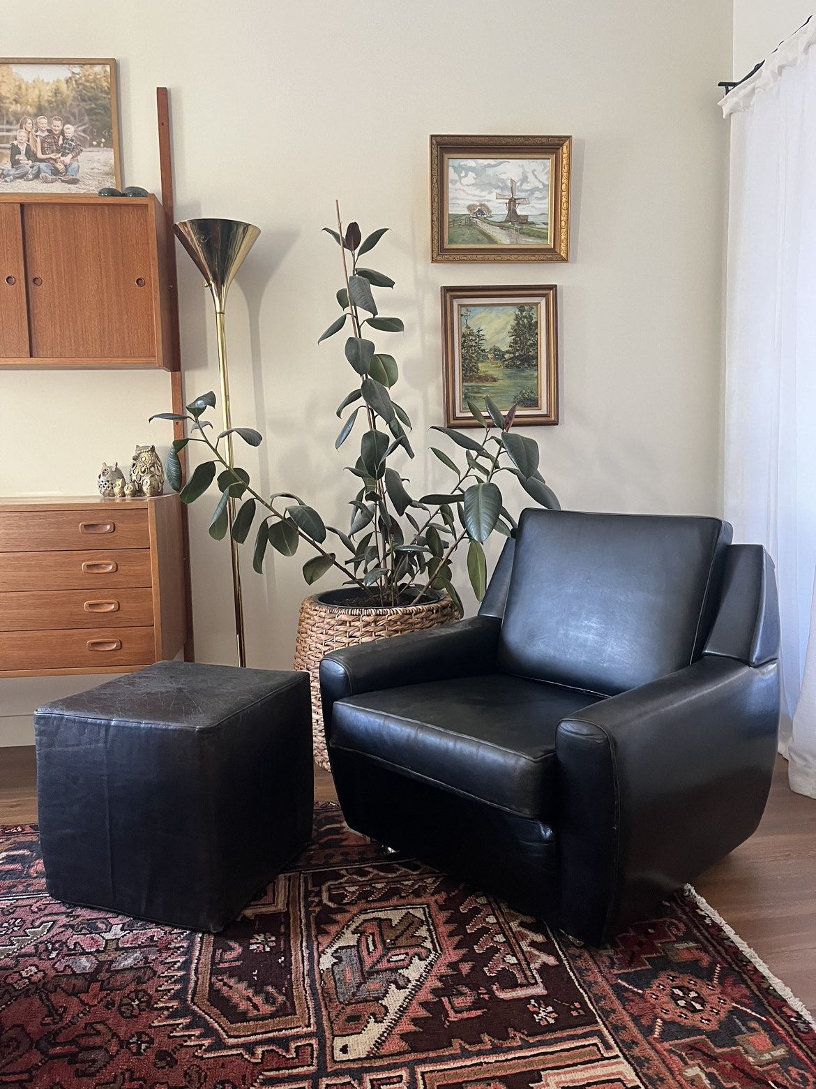 1970s High End German Made Mid Century Chairs with Ottomans - photo 5