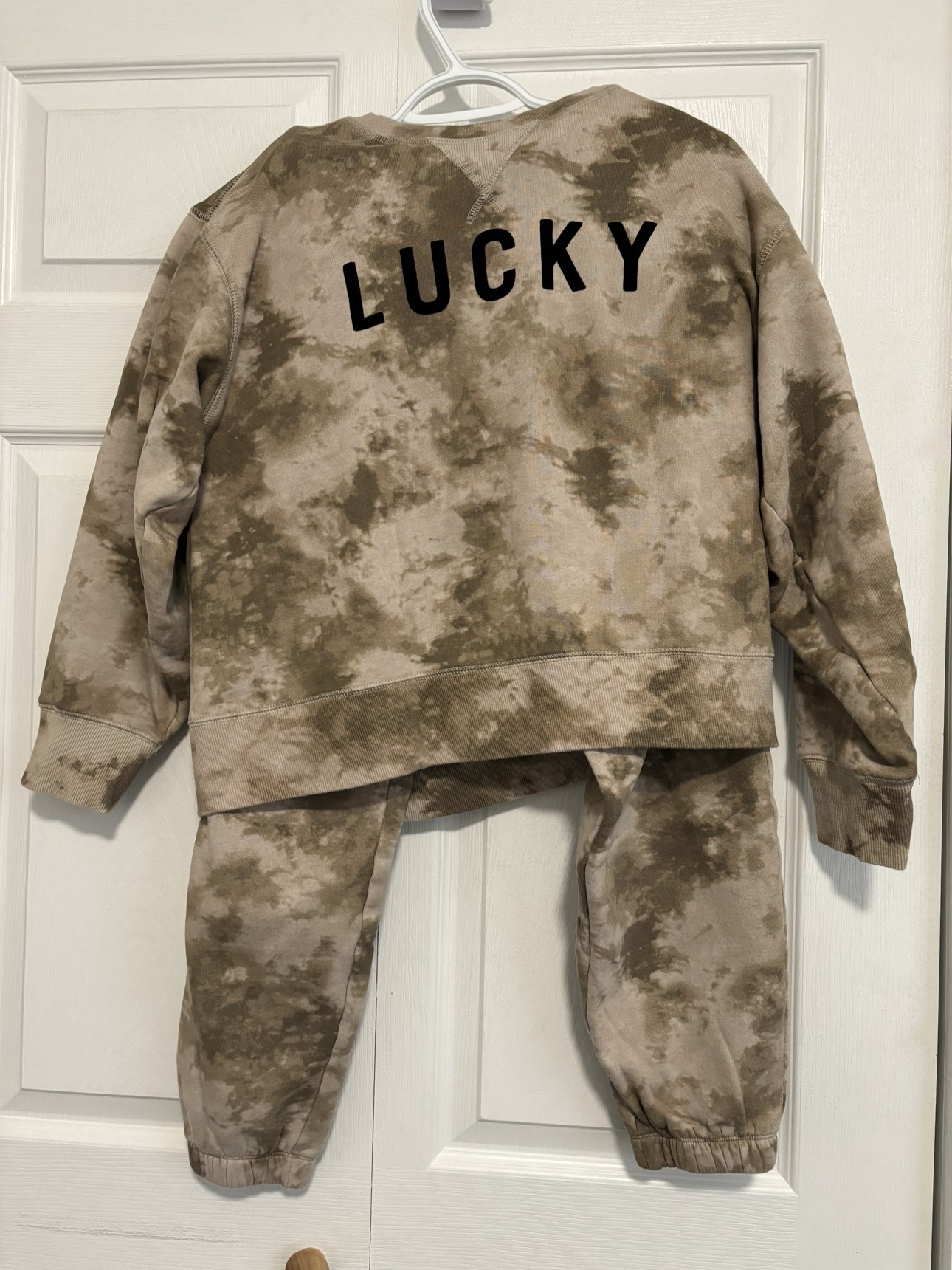 Ladies sweat shirt and pants - photo 2