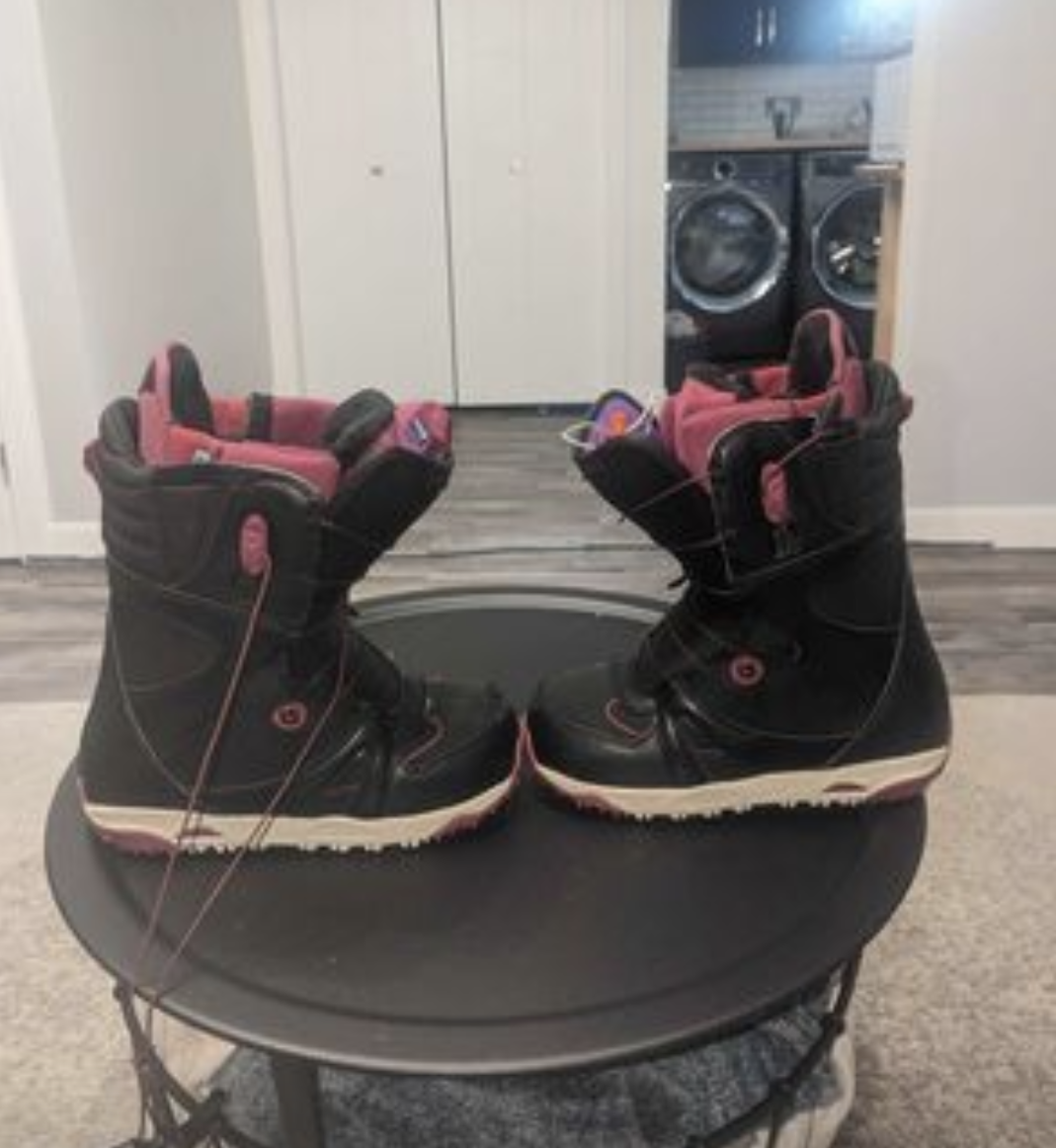 Women Snowboard Boots thumbnail