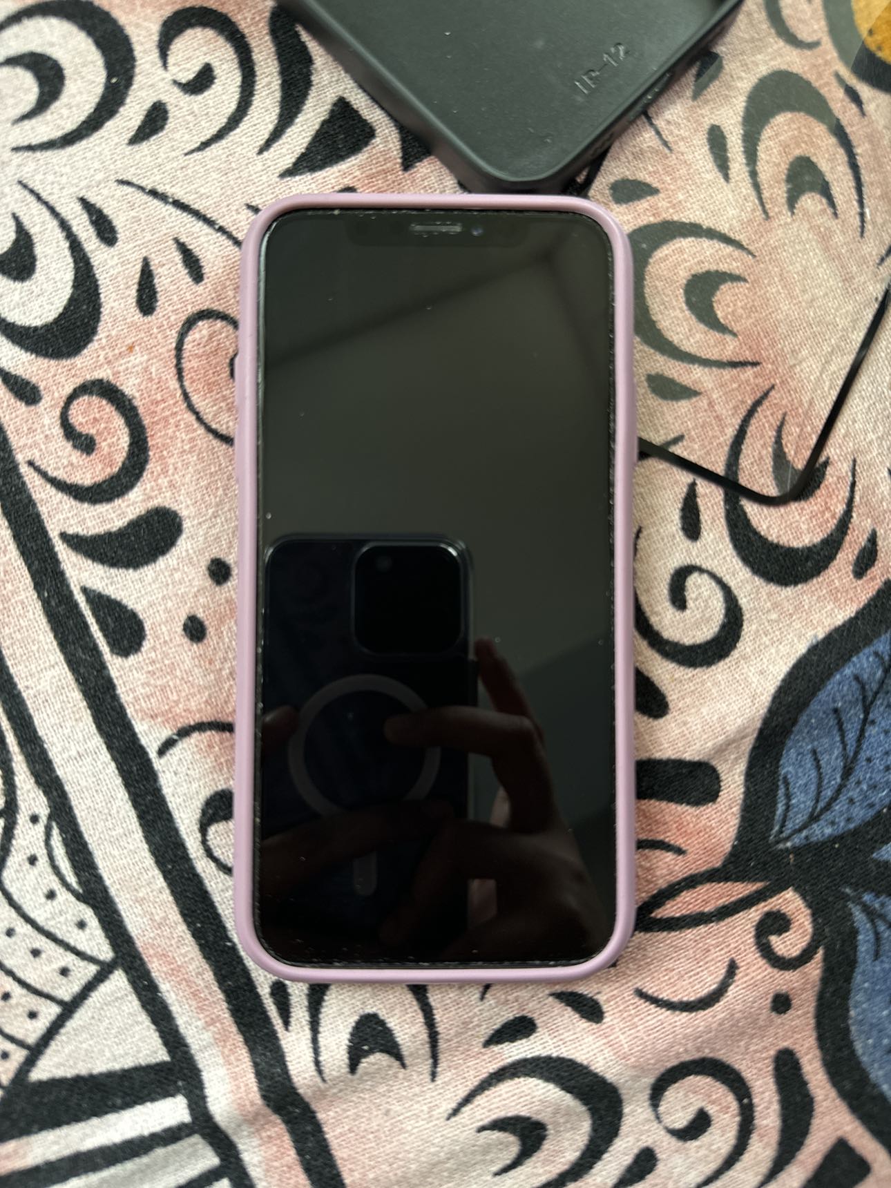 iPhone XS 82% battery