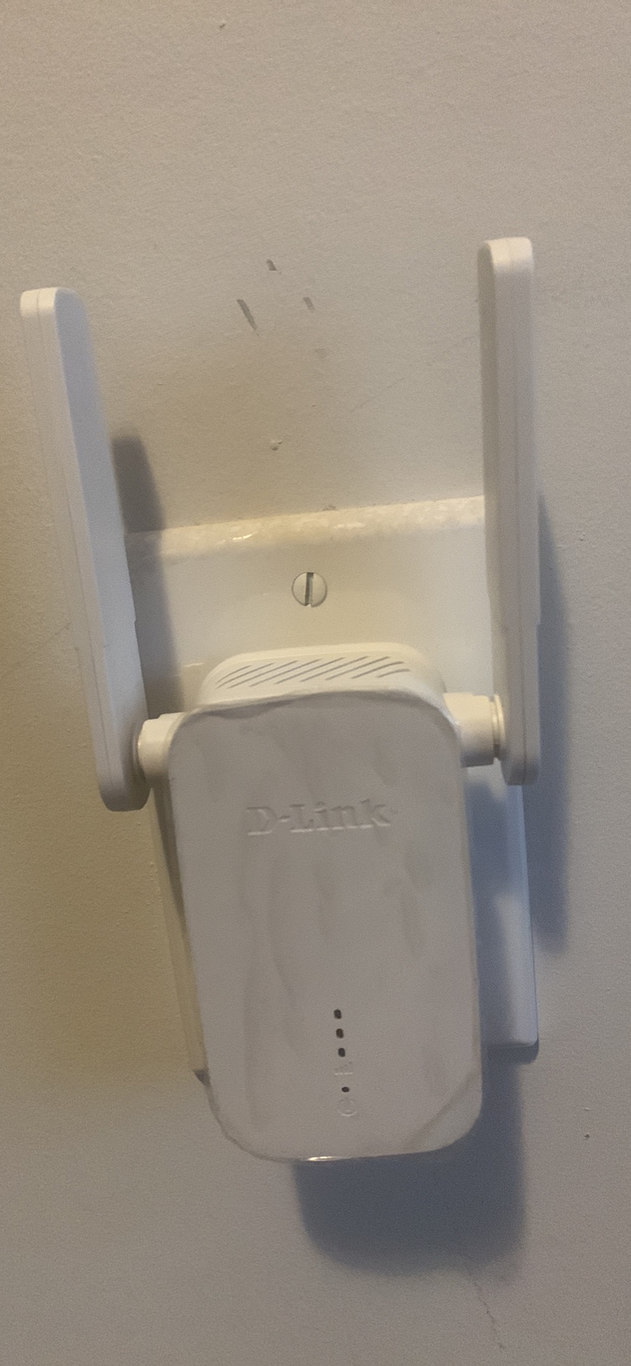 2 pieces- D-Link AC1200 WiFi Range Extender DAP-1610 - photo 2