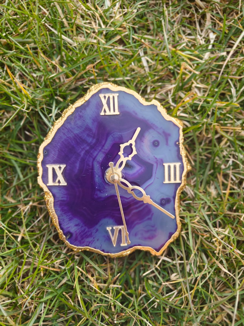 🥕⚡️Amtethyst clock ( natural healing stone guaranteed)