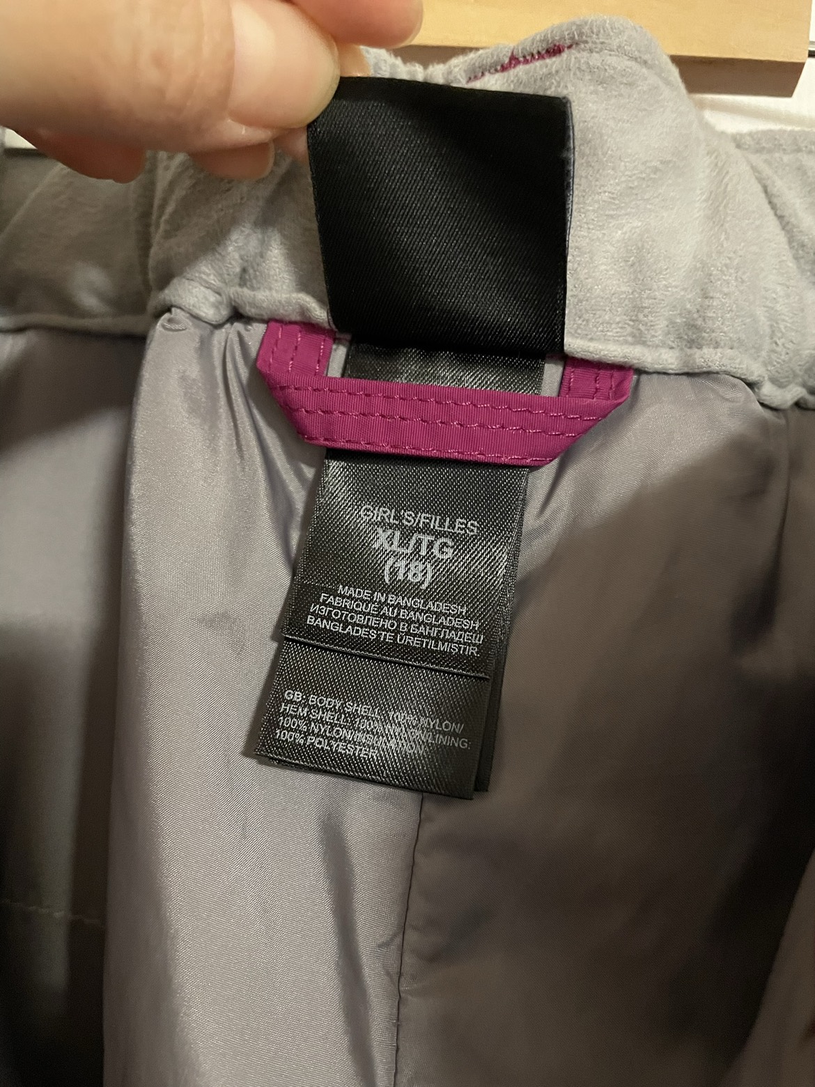 Northface snow pants (kids size XL/ women size XS) image indicator(4)