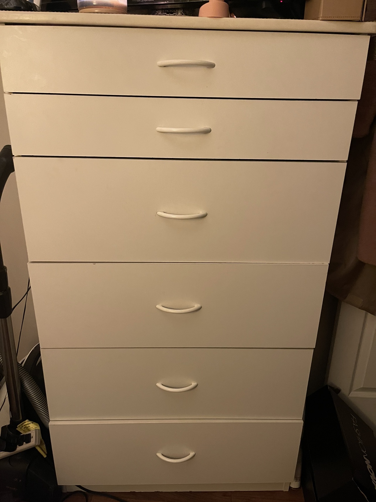 White dresser - photo 3