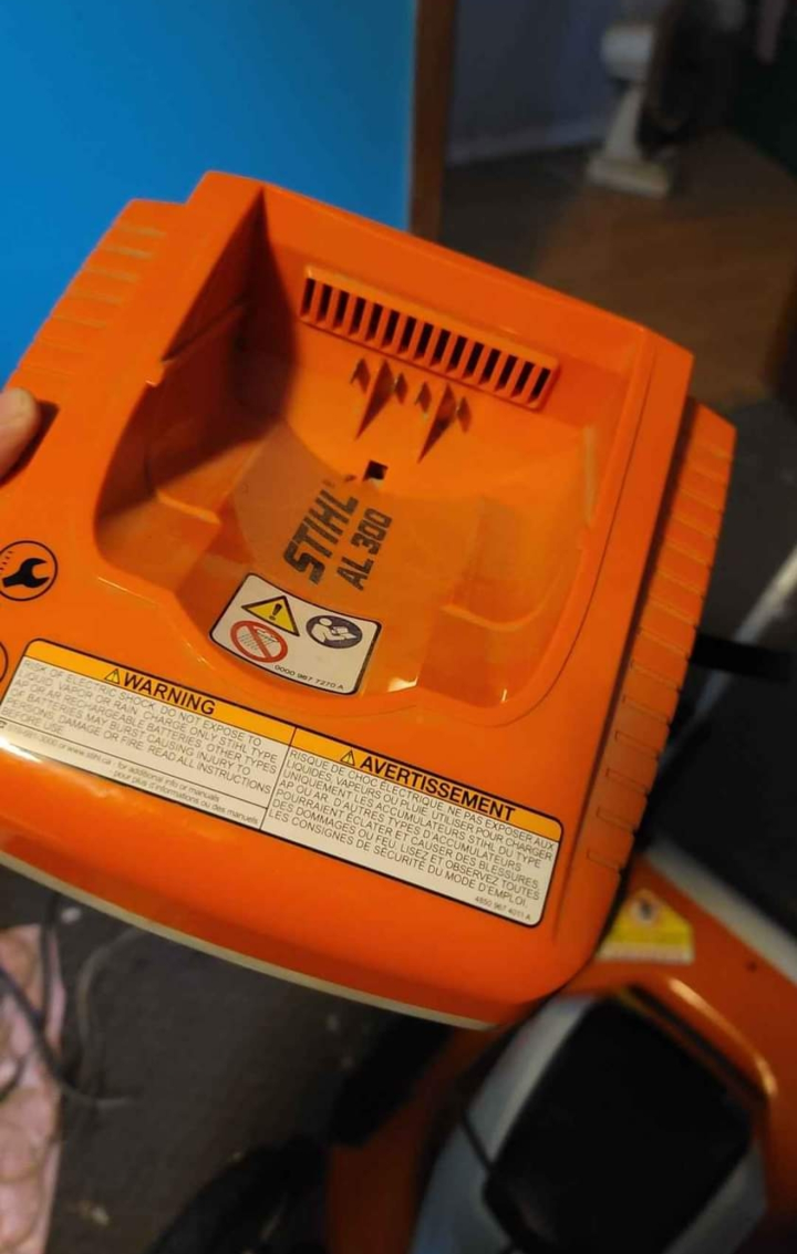 Stihl electric lawn mower RMA 510 with battery and charger - photo 3