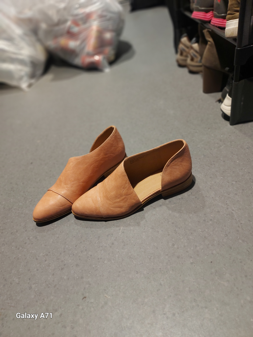 SHOES-LEATHER & SZ 8 image indicator(2)