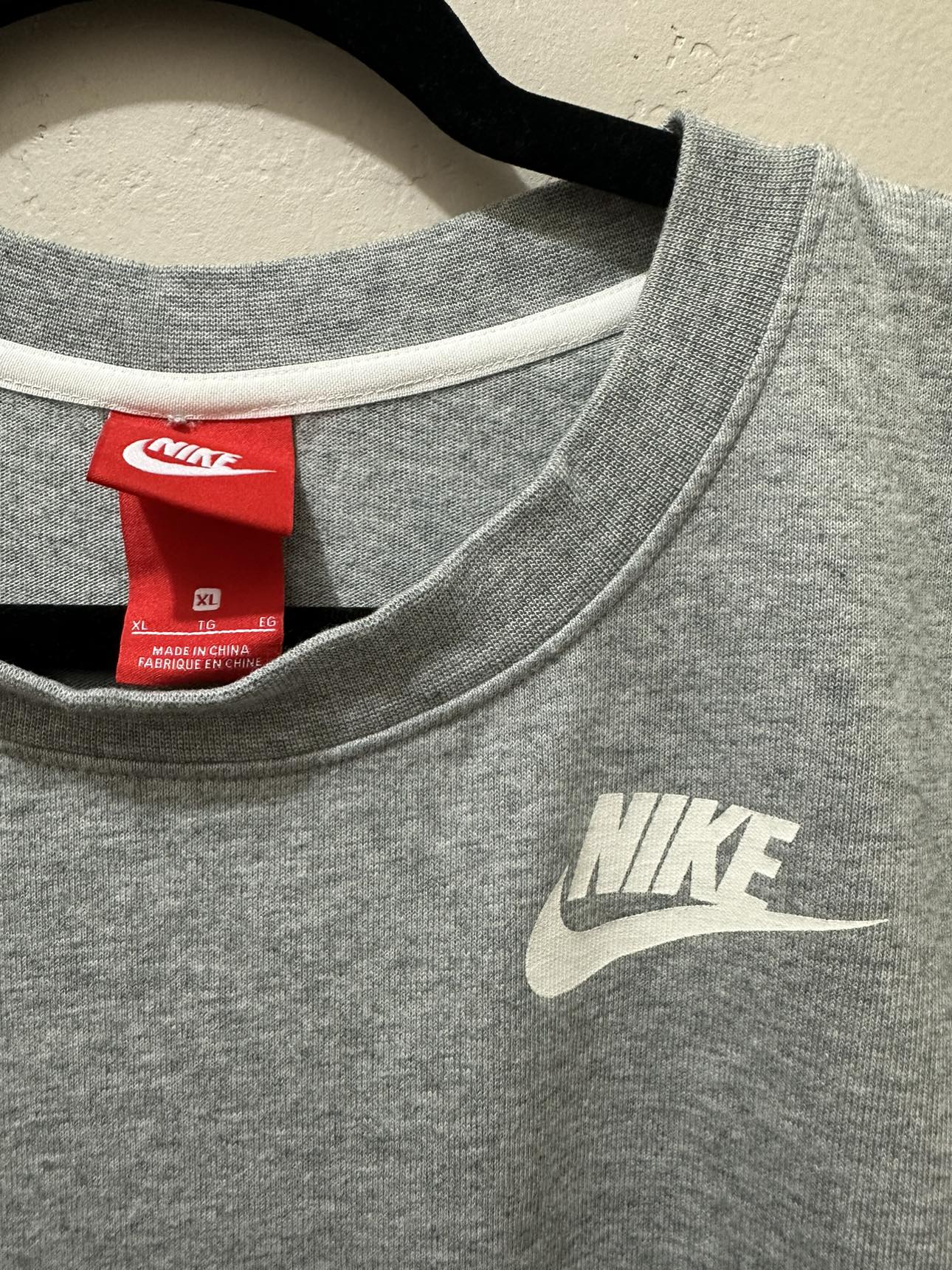 Nike shirt, XL Womens - photo 2