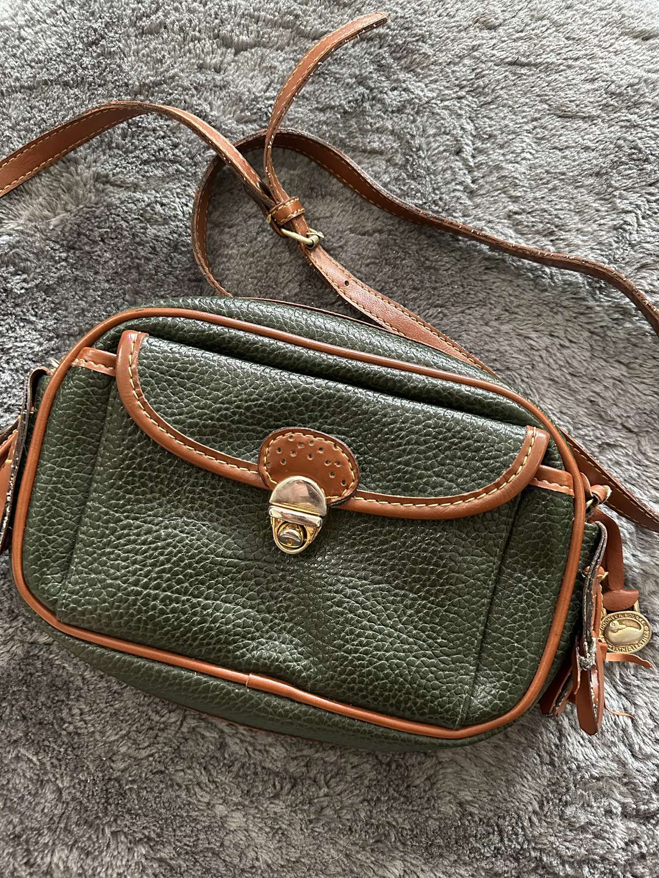 Dooney & Bourke Vintage Crossbody Bag - photo 3