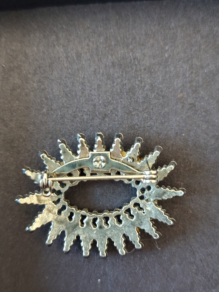 Bridal Turquoise Vintage Brooch image indicator(2)