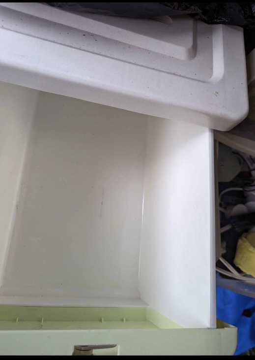dresser - photo 2