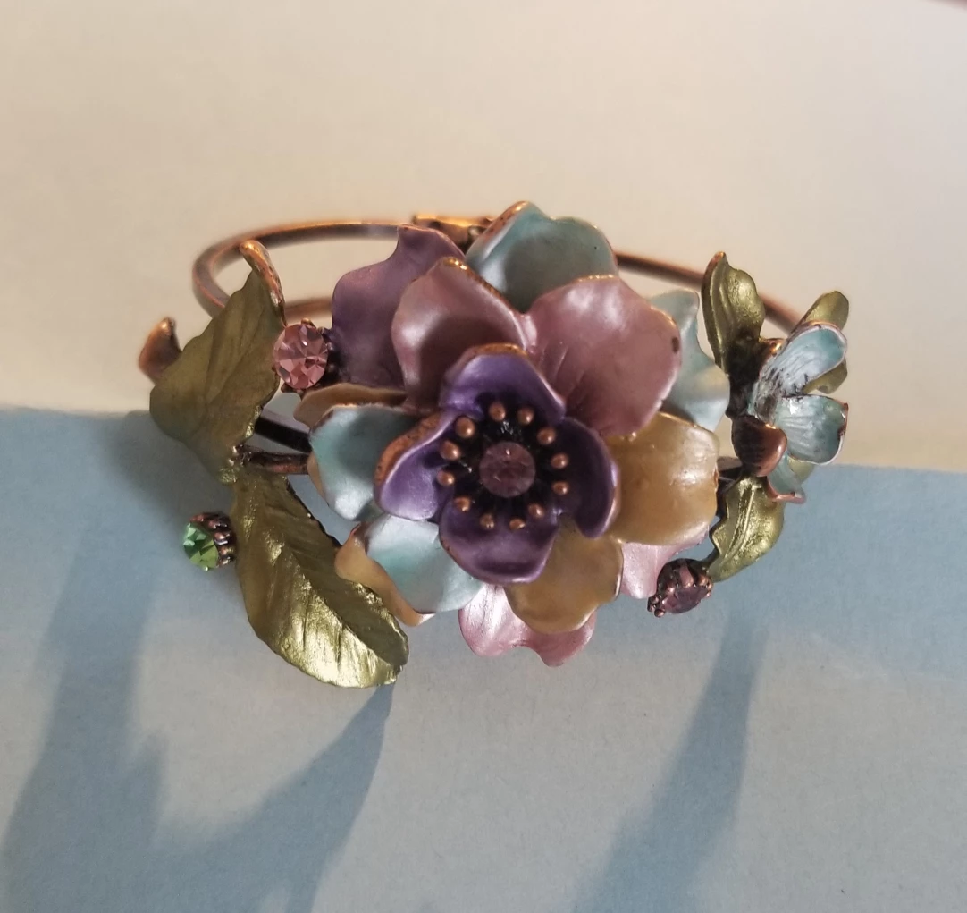 Women's Flower Bracelet - photo 3