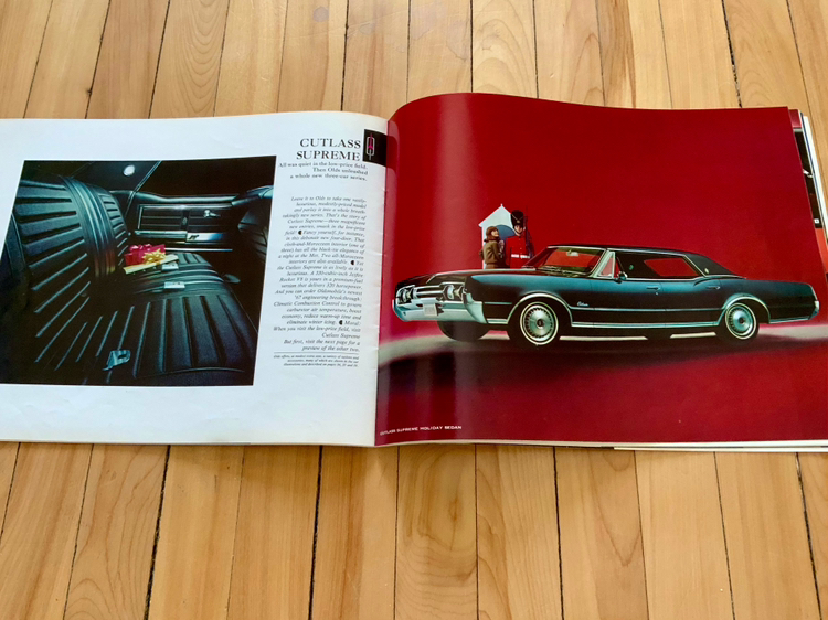 ⭐️⭐��️Vintage 1967 Oldsmobile Brochure Booklet⭐️⭐️ image indicator(8)