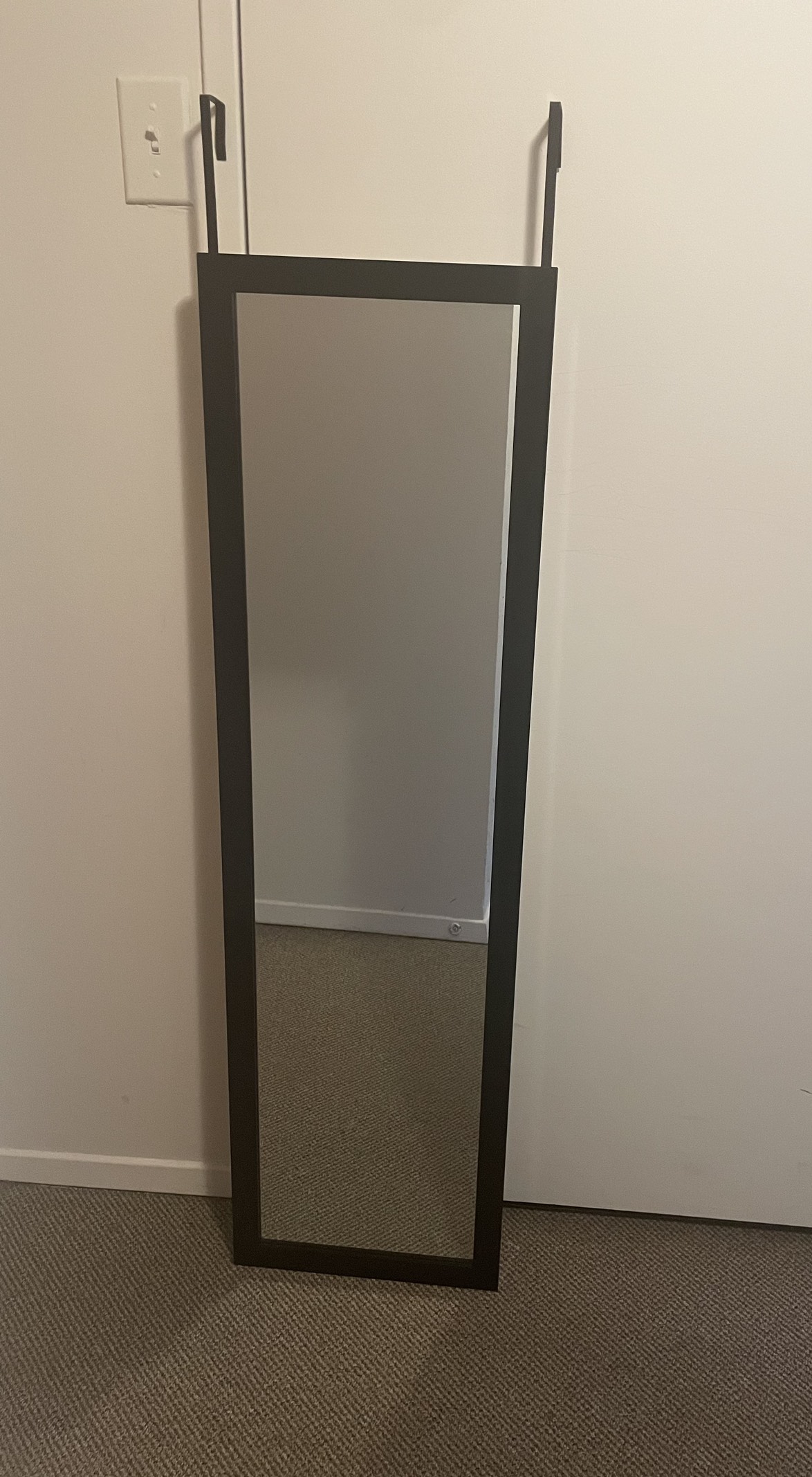 Hanging mirror