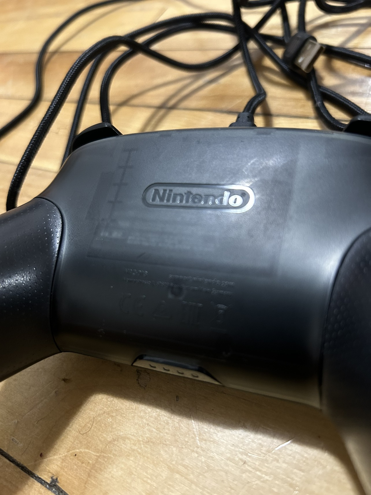 Nintendo Switch Pro Controller image indicator(3)