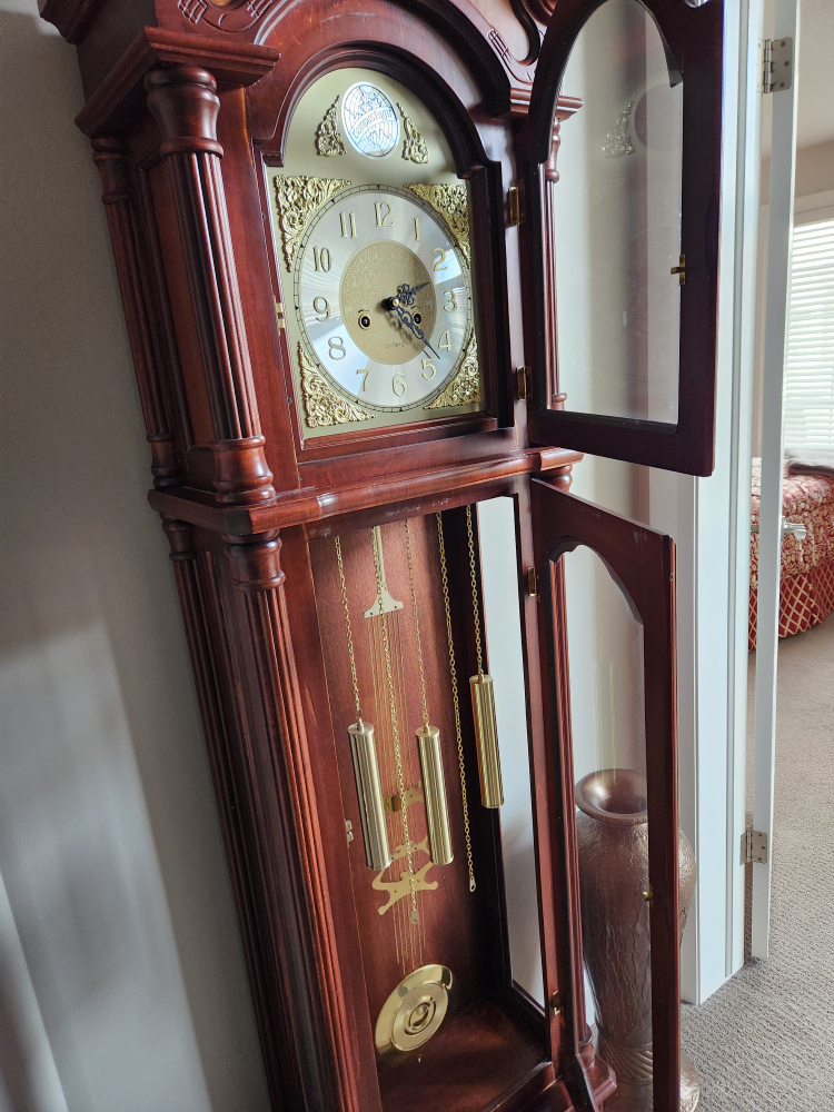 Small Grandmother Clock image indicator(4)