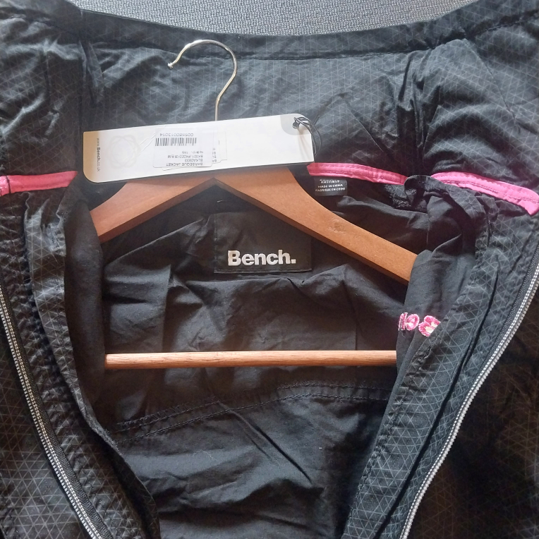 Ladies Bench jacket image indicator(4)