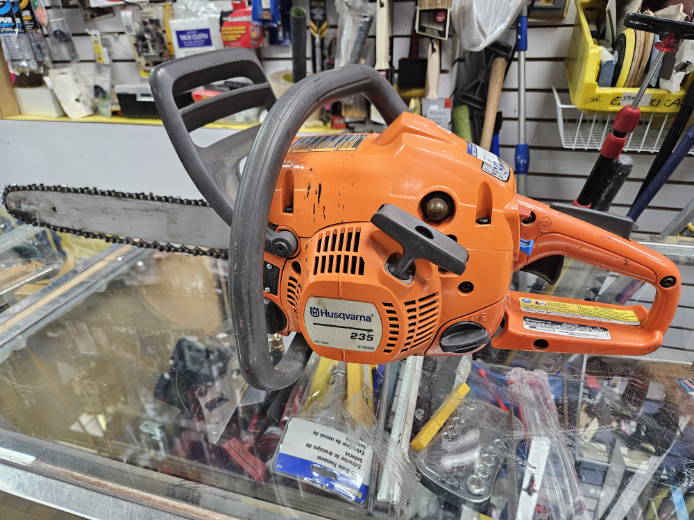 Chainsaw (16" Bar)